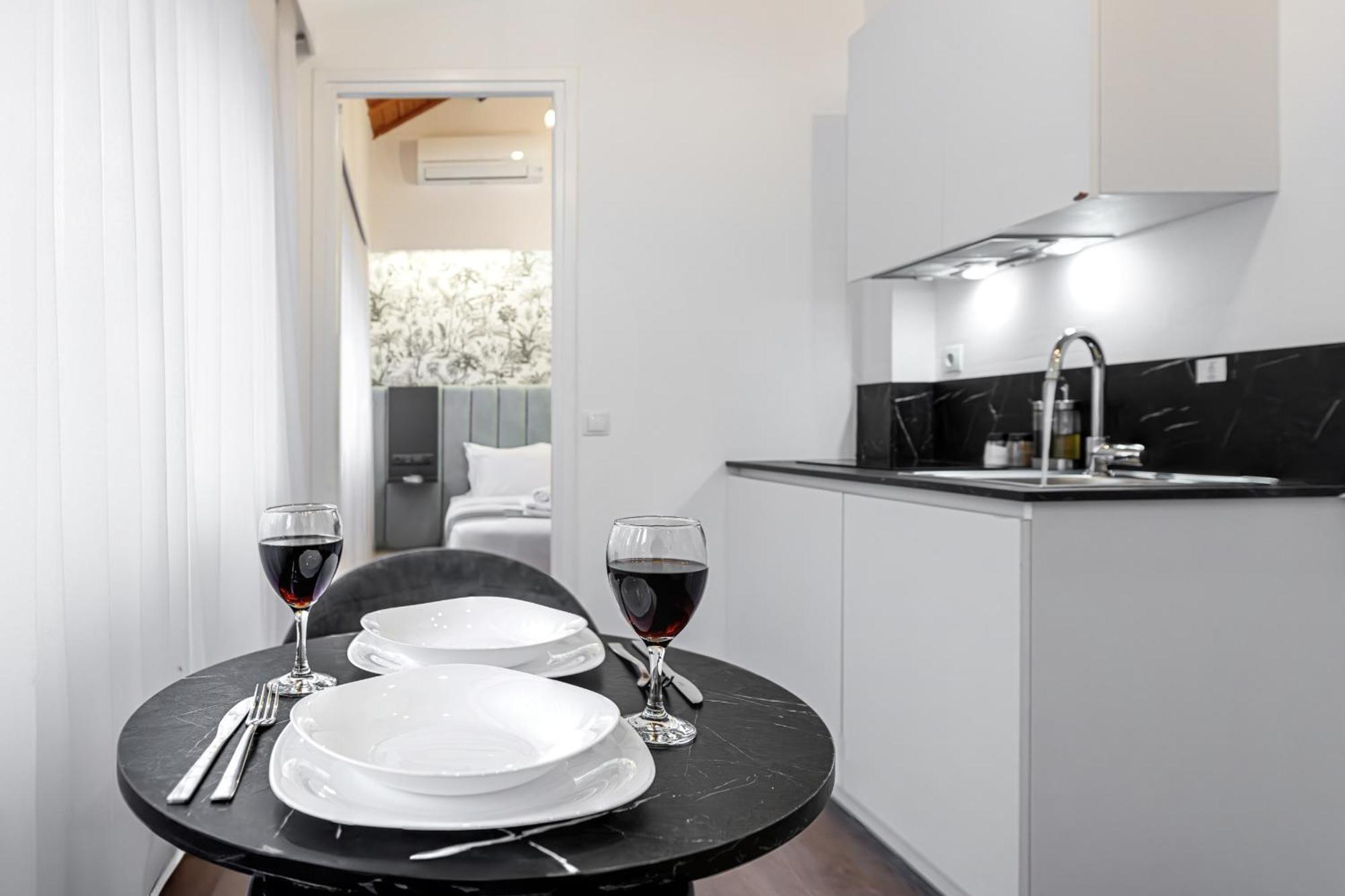 Kriel Suites By Liv Homes アテネ エクステリア 写真