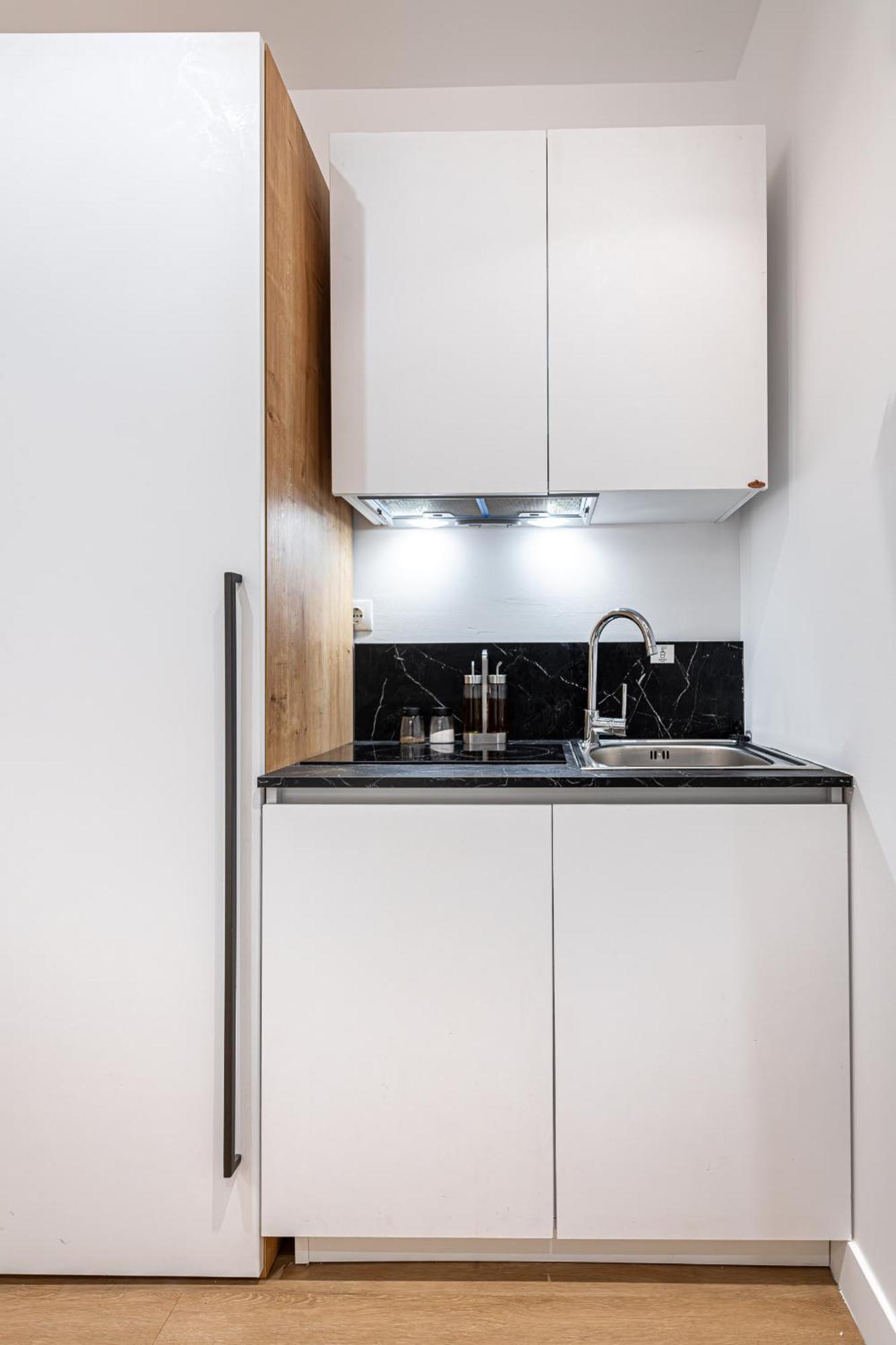 Kriel Suites By Liv Homes アテネ エクステリア 写真